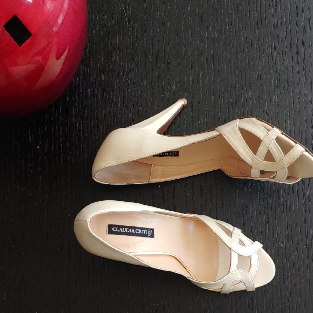 Cream Strappy Heels with Elegant Design